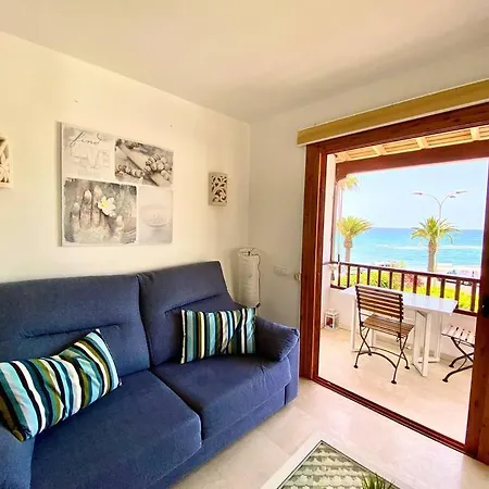 Apartamento Beautiful Beach-front Retreat In El Beril *